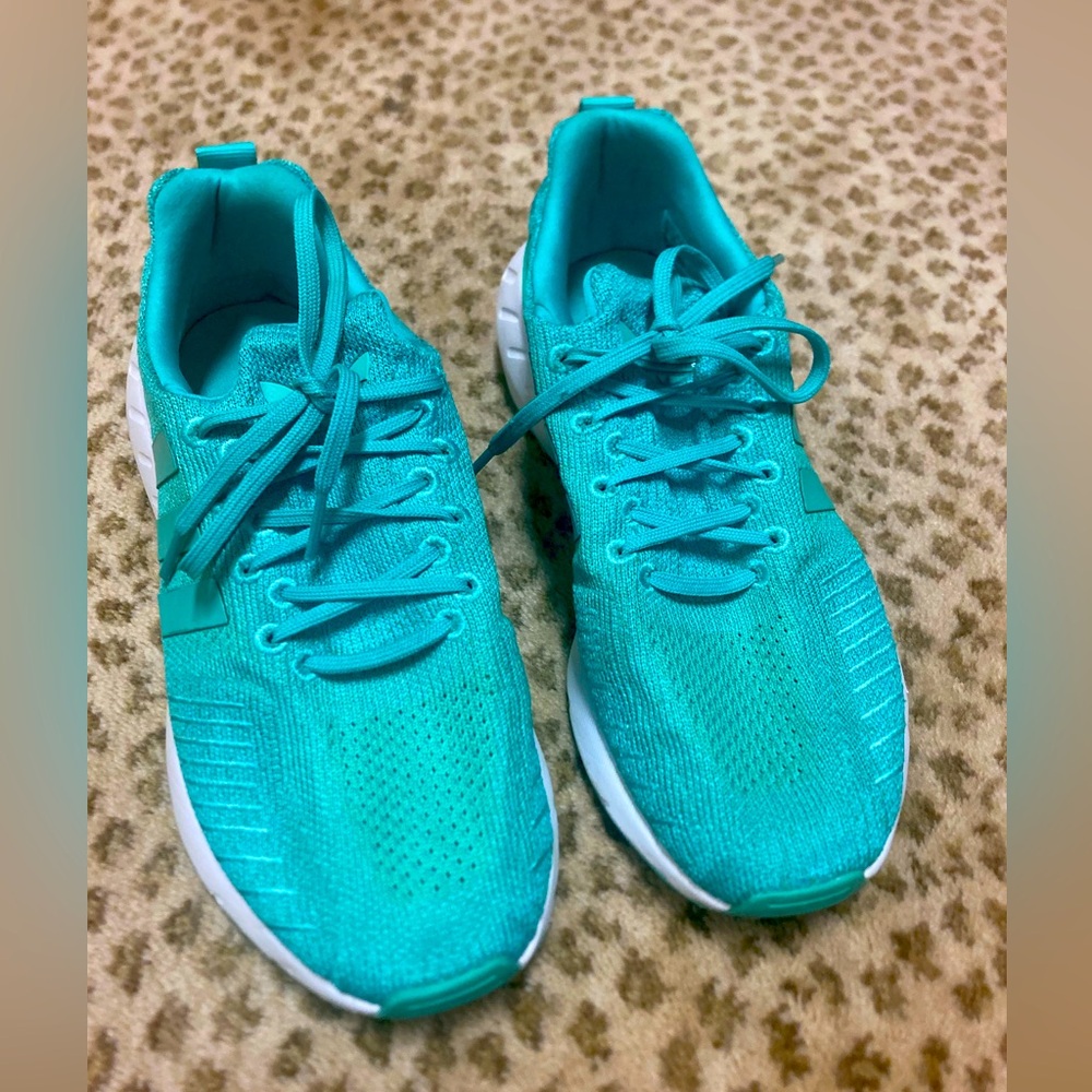 Adidas sneakers, EUC